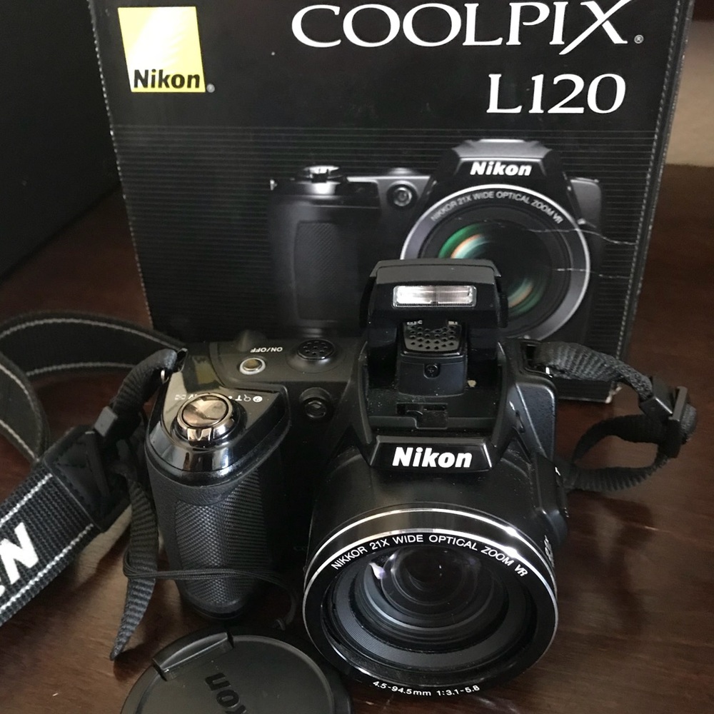 Nikon Camera - Picture 2 of 8